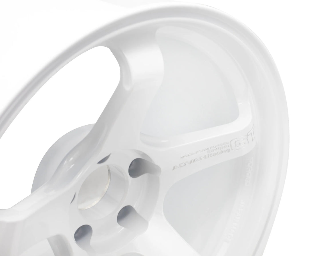 Advan Racing GT Beyond 18x9.5 +38 5x120 - Racing White