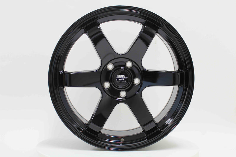 MT01 - Glossy Black - 18x8.5 5x114.3 Offset +35