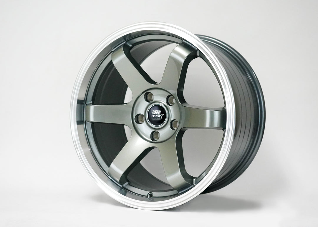 MT01 - Gunmetal w/Machined Lip - 18x8.5 5x114.3 Offset +35