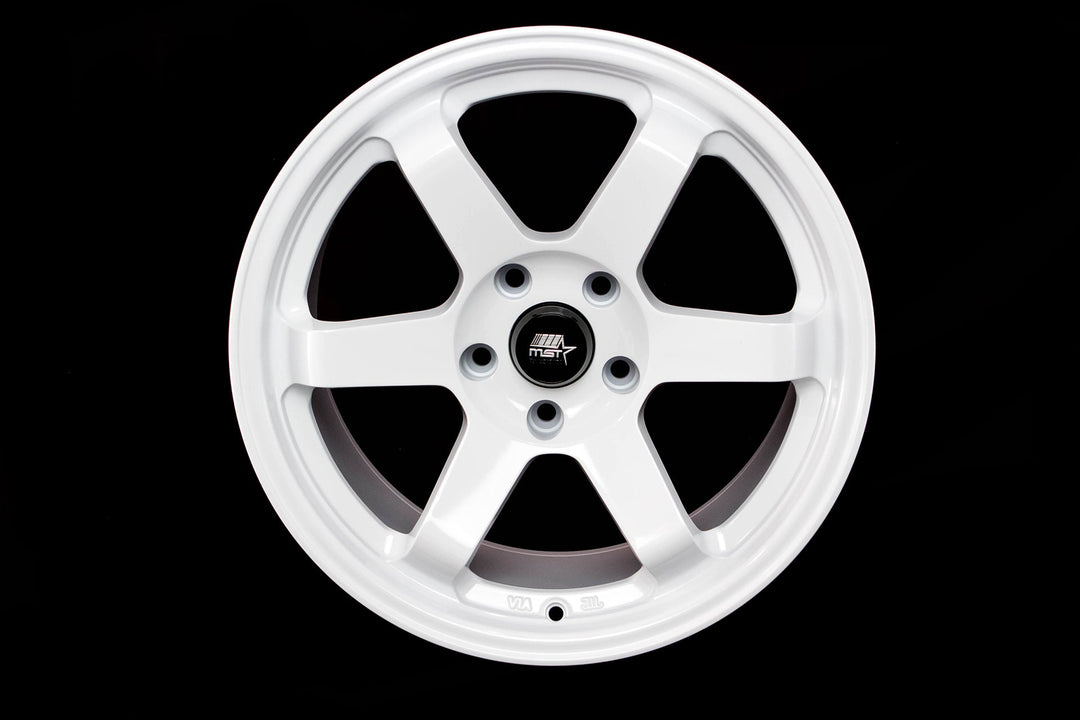MT01 - Glossy White - 17x9.0 5x114.3 Offset +35