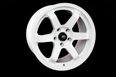 MT01 - Glossy White - 17x9.0 5x114.3 Offset +35