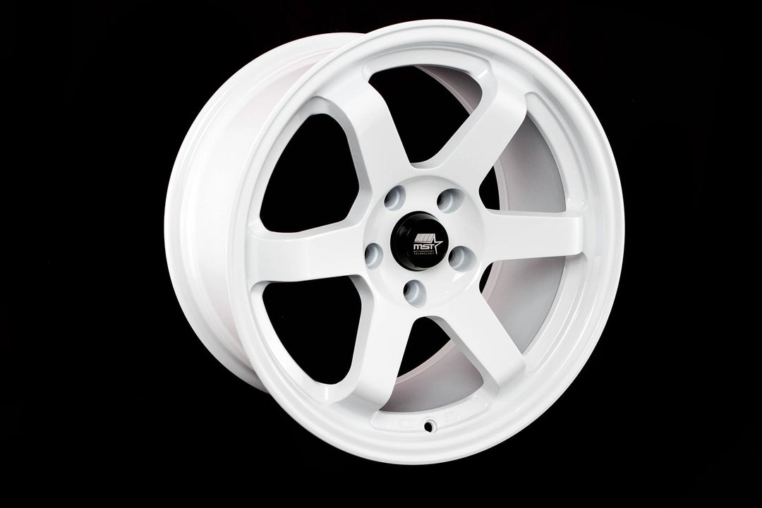 MT01 - Glossy White - 18x9.5 5x114.3 Offset +35