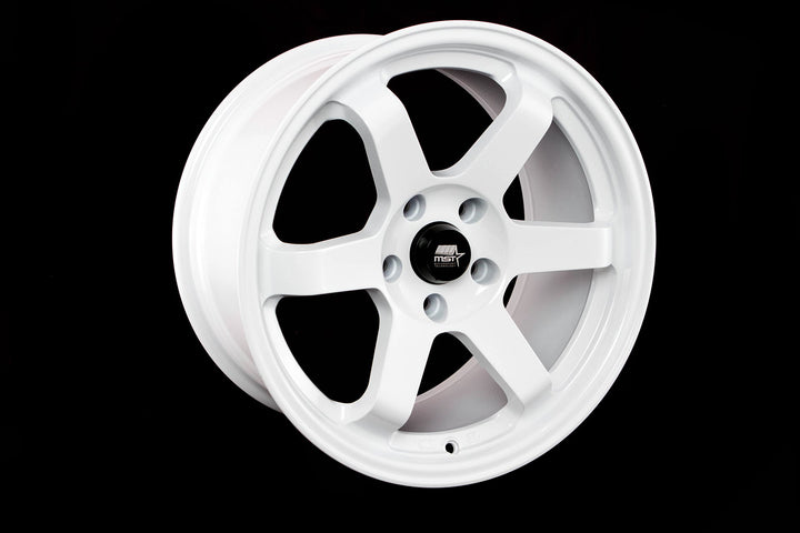 MT01 - Glossy White - 18x9.5 5x114.3 Offset +35