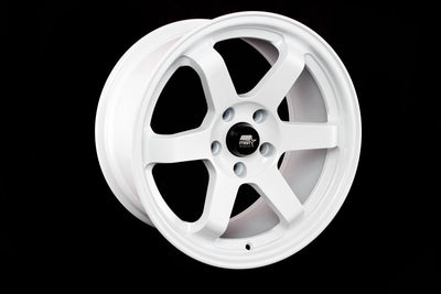 MT01 - Glossy White - 18x9.5 5x114.3 Offset +35