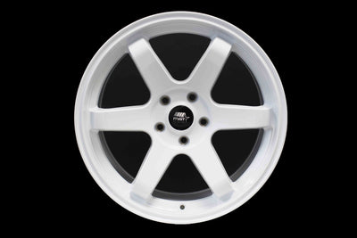 MT01 - Glossy White - 18x8.5 5x114.3 Offset +35