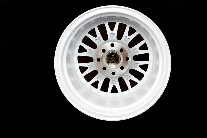 MT10 - White w/Machined Lip - 15x8.0 4x100/4x114.3 Offset +25