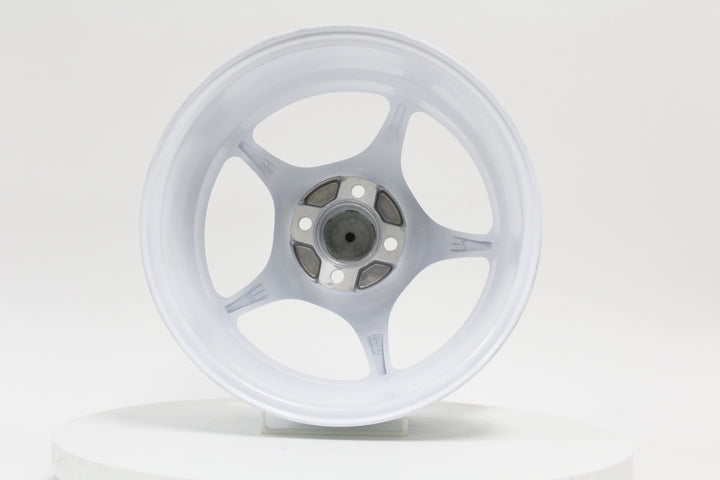 MT46 - Glossy White - 15x7.0 4x100 Offset +35