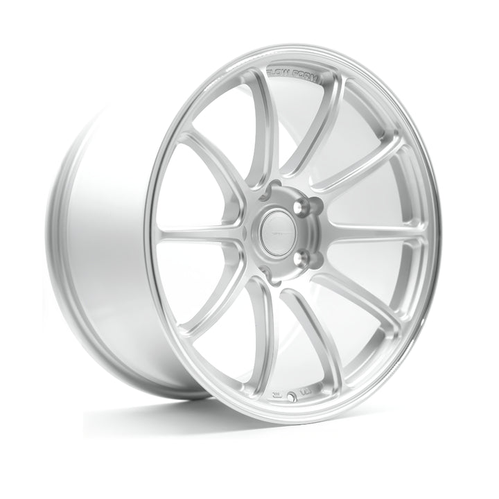 Superspeed RF03RR 18x8.5 5x114.3 +35 73.1 Speed Silver + 235/40R18 95Y XL Continental EXTREMECONTACT SPORT 02