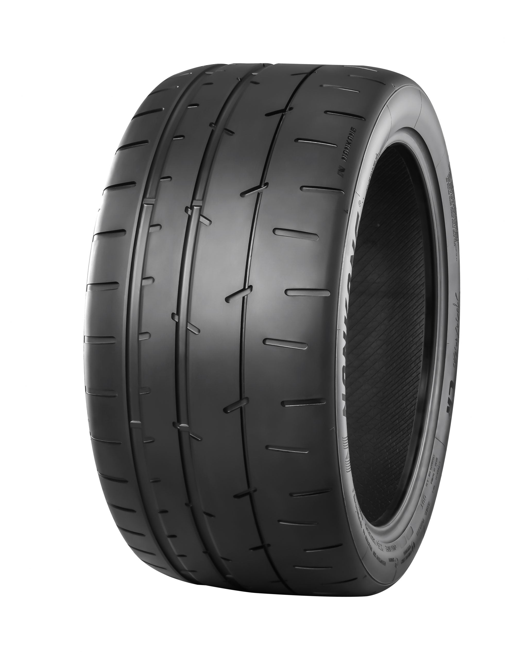 バリ溝 235/40R18 NANKANG ULTRA SPORT NS-2 Nankang Ns-2 Ultra Sport | What Tyre | Independent tyre